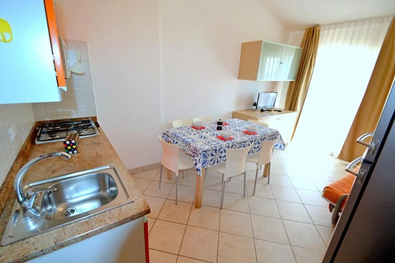 Peaceful Apartment On The Coast Of بيبيوني