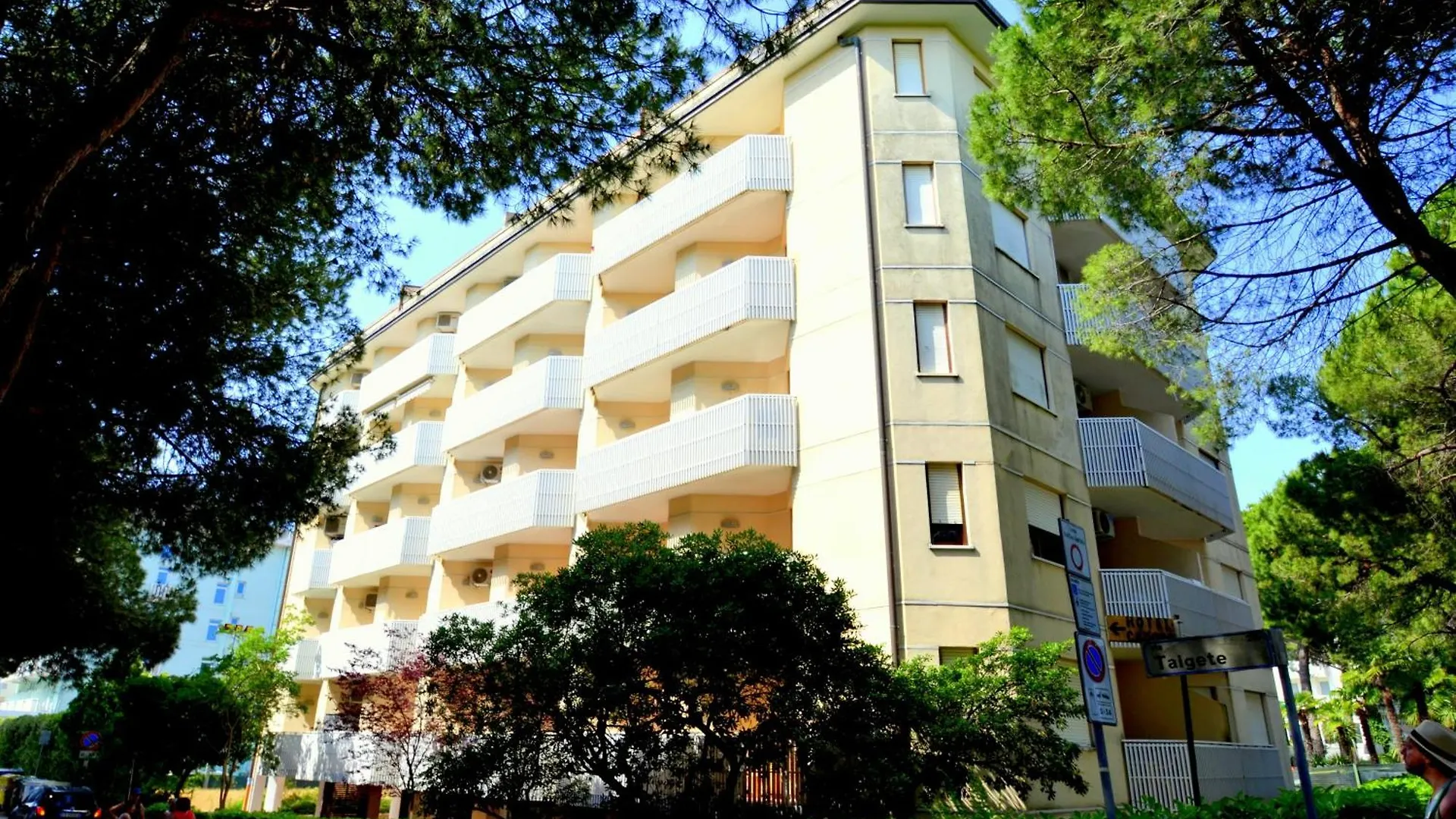 Peaceful Apartment On The Coast Of Bibione 0*,